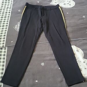 Old Navy Black Pixie Ankle Pants with Gold Stripe L